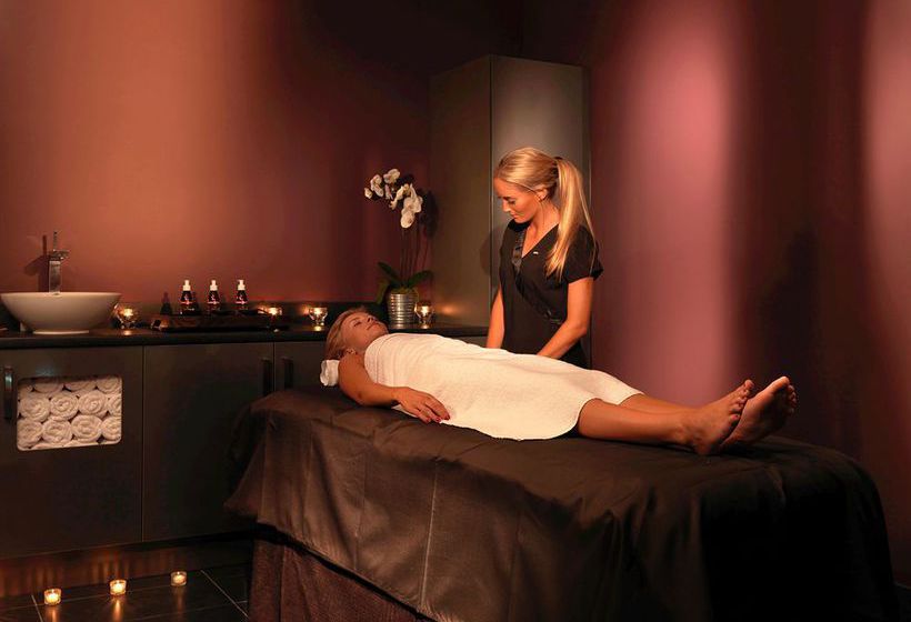 Hotel Guildford Harbour 18