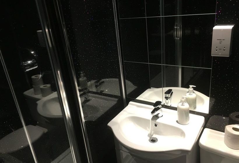 Auberge Hôtelière Chase The Wild Goose 11