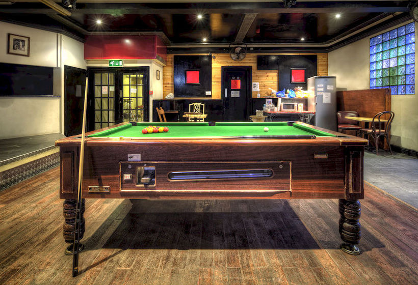 Arsenal Tavern Hostel