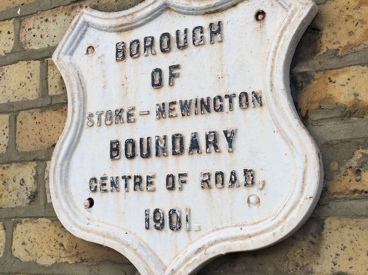 Arsenal Tavern Hostel 15