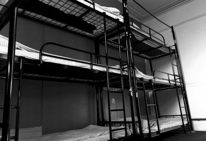 Arsenal Tavern Hostel 2