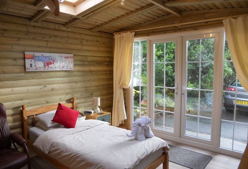 Bed & Breakfast The Elms Guest House 10