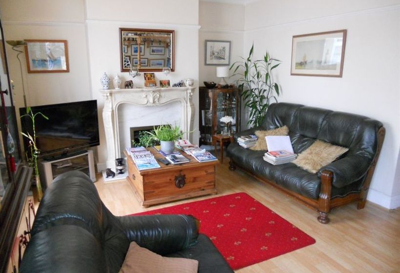 Bed & Breakfast The Elms Guest House 6