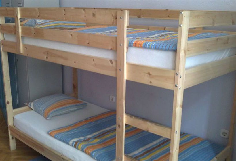 All-Central Hostel 8