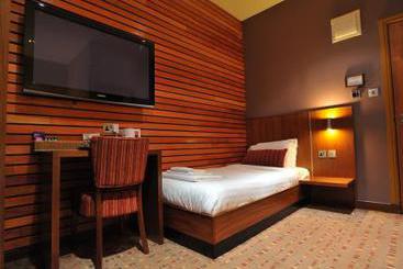 The Commercial Hotel