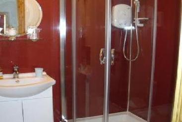 Cliff House Bed & Breakfast 1