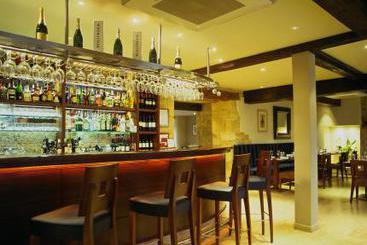 Russell's Guest House