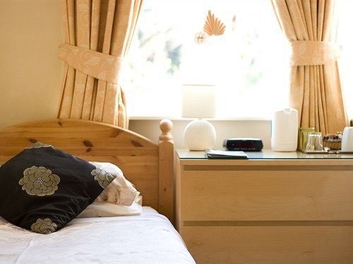 Pinfold Guest House 11