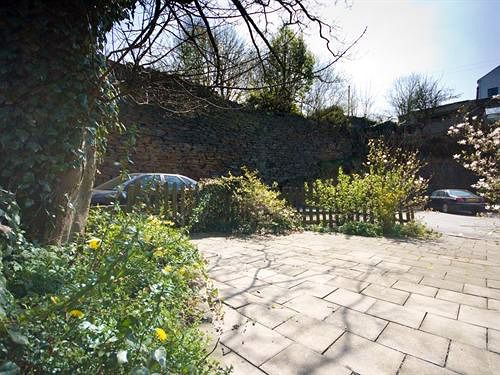 Pinfold Guest House 2