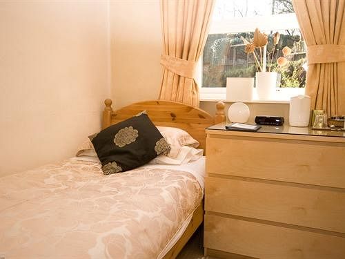 Pinfold Guest House 8