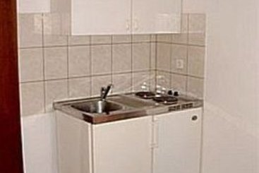 Apartments Zdjelar 11