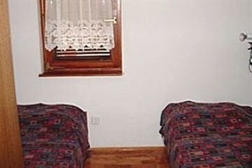 Apartments Zdjelar 17