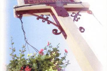 The Crown Hotel 7