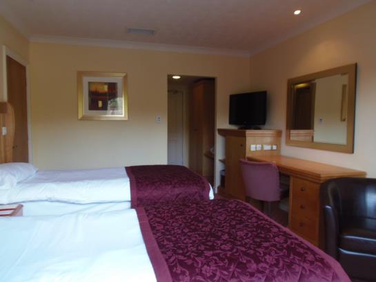 Lakeside International Hotel 9