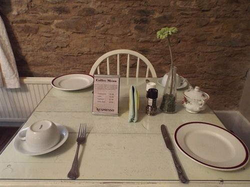 Eden Lodge Bed & Breakfast 6