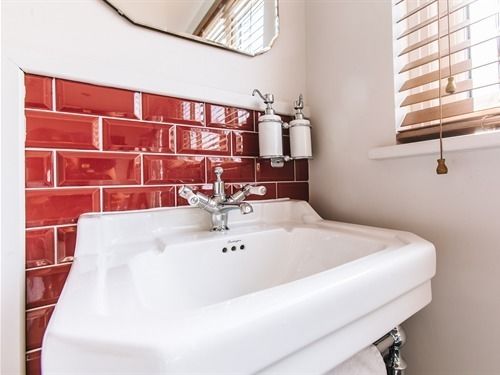 Hotel Regency House 18