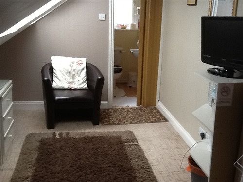 Hotel Trevali Guest House 18