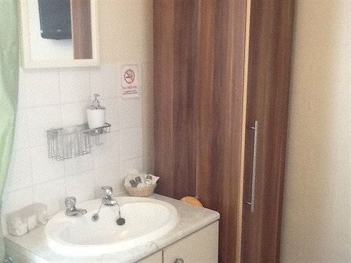 Hotel Trevali Guest House 3