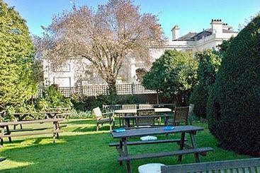 Pension (Hôtel basse catégorie) The Blue Anchor