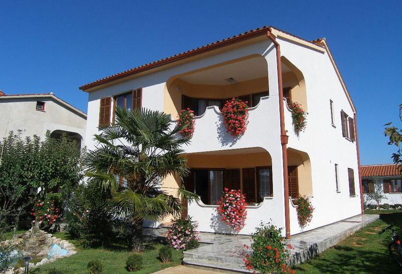 Private Apartments Bol & Surrounding