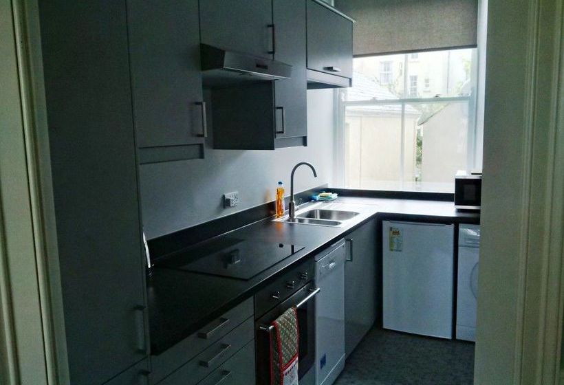 Hotel Glenholme Guest House, Tenby 6