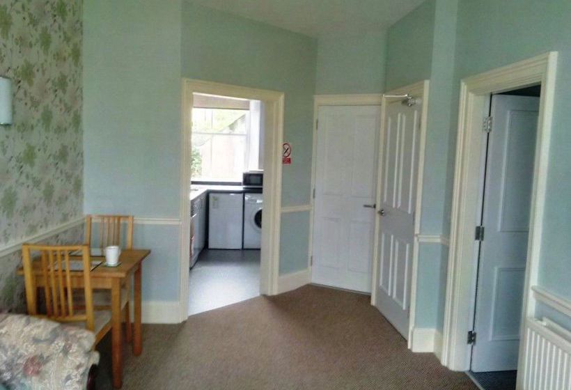 Hotel Glenholme Guest House, Tenby 9