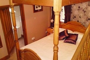 The Abbey Hotel Battle 9