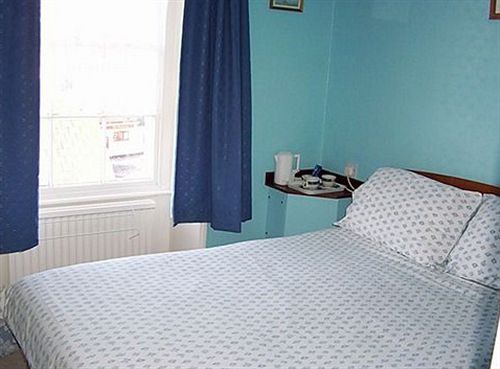 Hotel Olivers Guest House 3