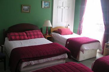 Bed and Breakfast Braveheart Guest House