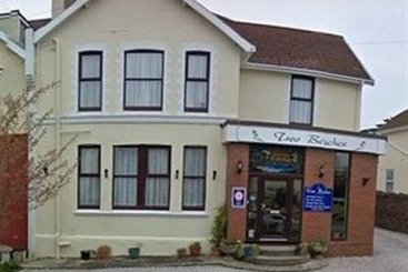 Bed and Breakfast Two Beaches Hotel