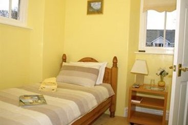 Bed and Breakfast Adam Place Guest House