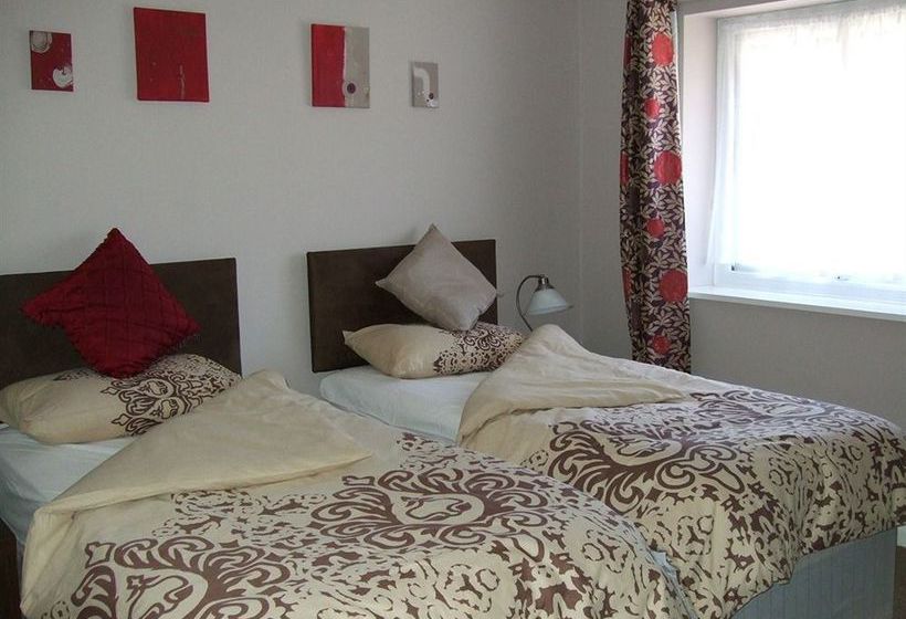 Pension The Roebuck 2