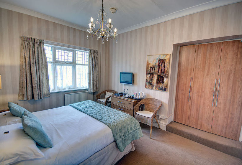 Grovefield Manor Hotel 8