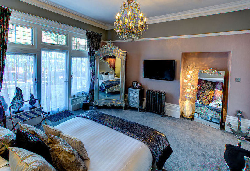 Grovefield Manor Hotel 9