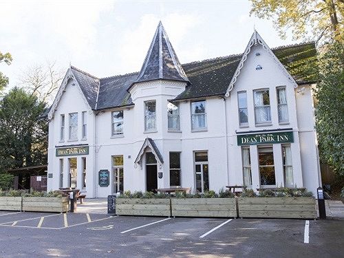 Hotel Dean Park Inn