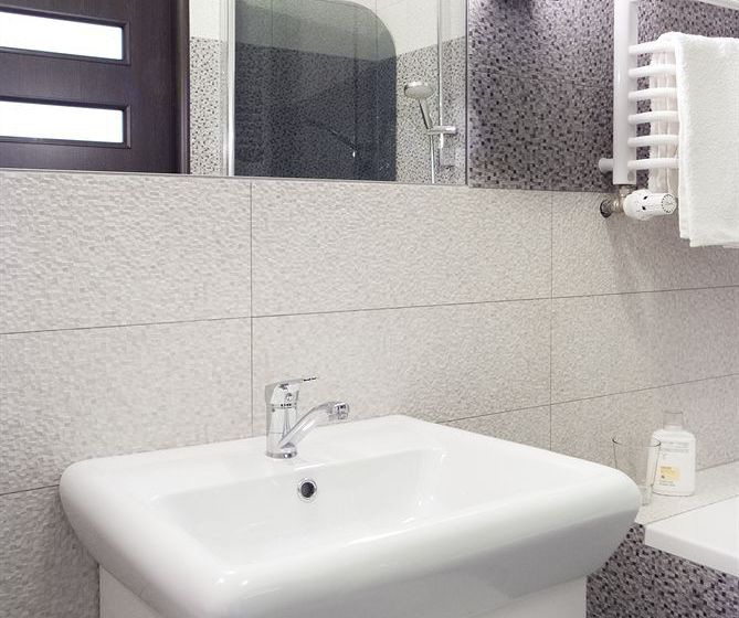 Cracow Stay Apartments 18