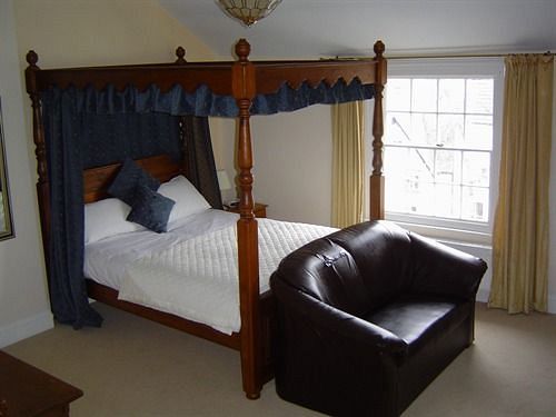 Hotel The Ship At Newnham 13