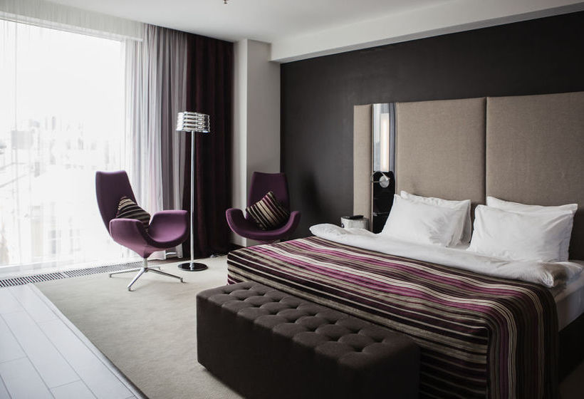 11 Mirrors Design Hotel