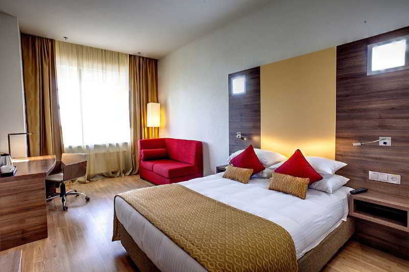 Hotel Ramada Encore Kiev