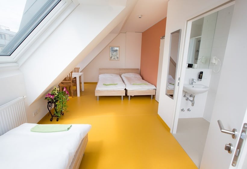 A&t Holiday Hostel Vienna