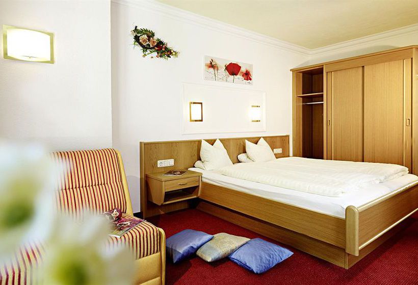 Hotel Apartamentos Holiday