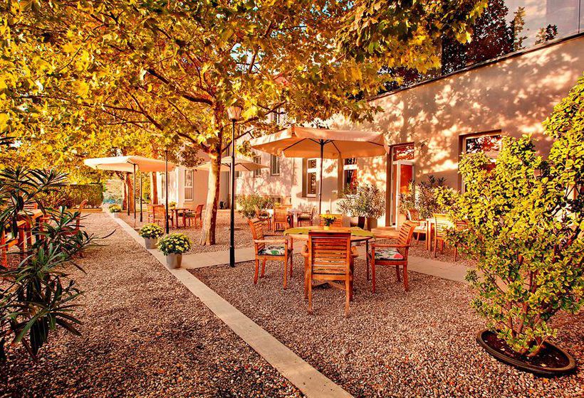 Strandhotel Alte Donau