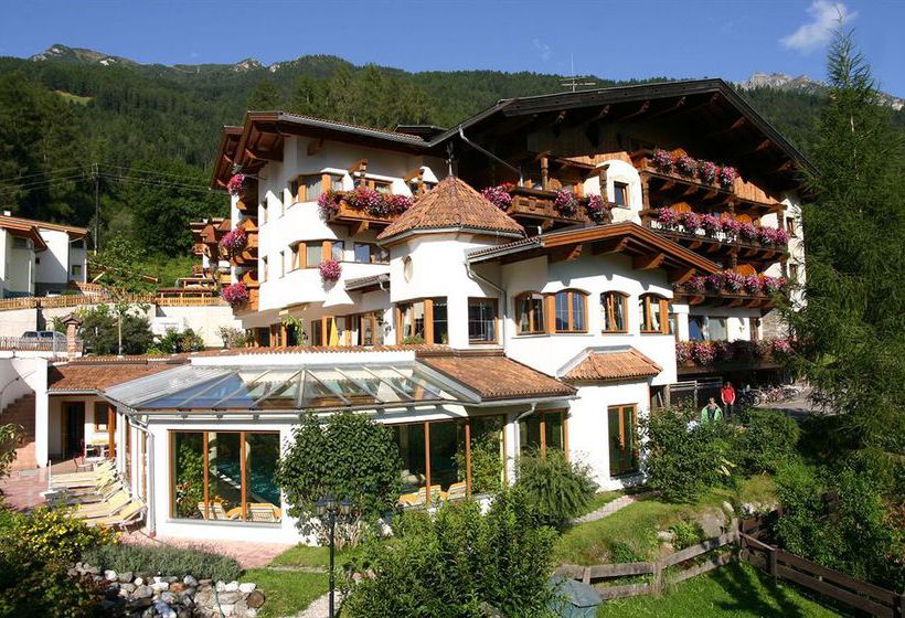 Hotel Atzinger - Family Resort Stubai