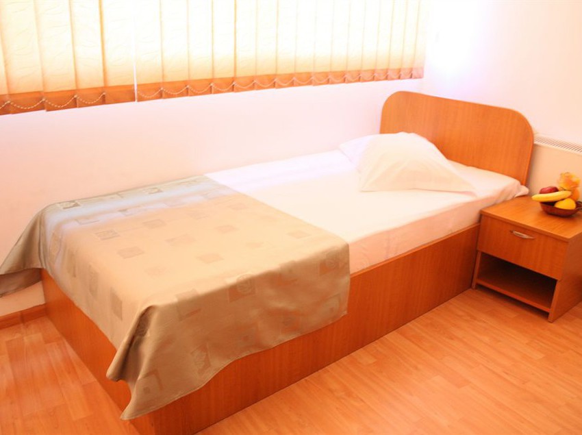 Hotel Sir Lujerului 13