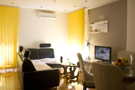 Hotel Apartments Priska 1