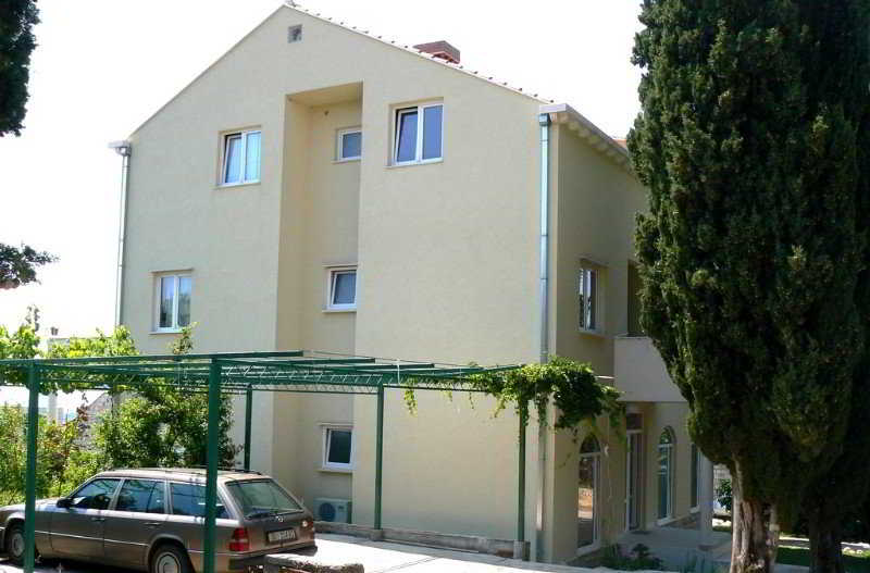 Hotel Apartments Zecevic