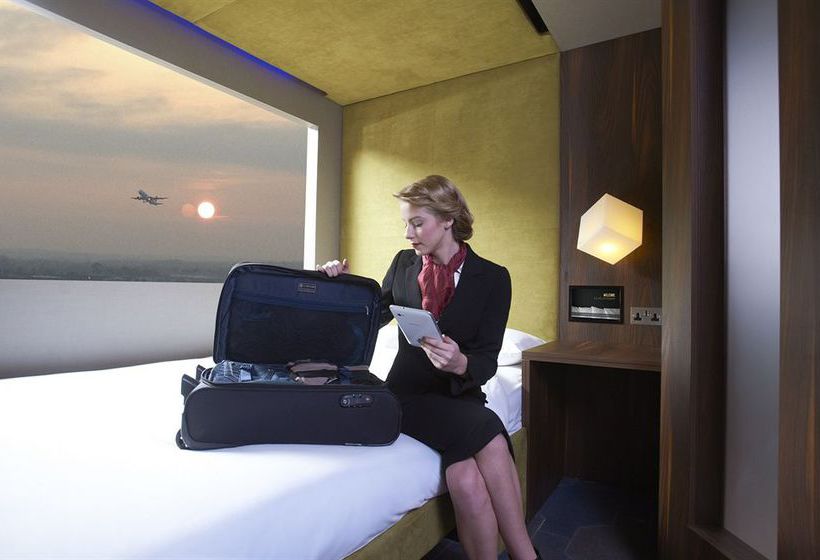 Hôtel Bloc Gatwick 1