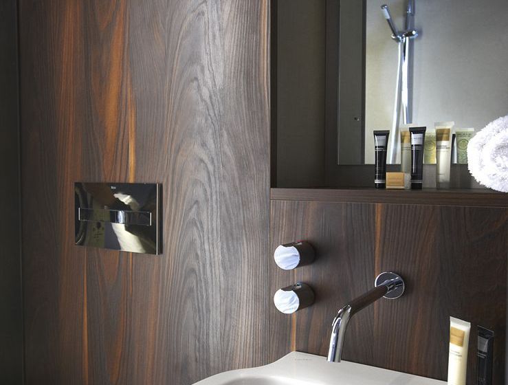 Hôtel Bloc Gatwick 13