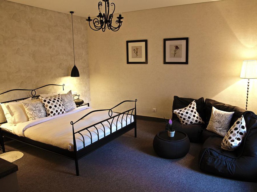 Hotel Moon Garden Art