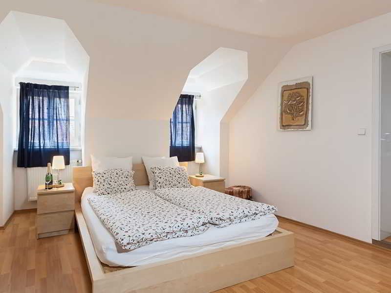 Apartments Happy Prague 2 11